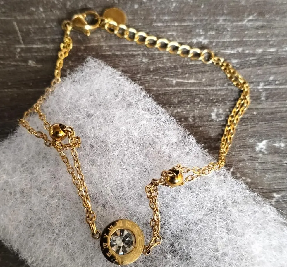 Imagen de Pulsera con Cristales Blancos Premium | Joyería Elegante
