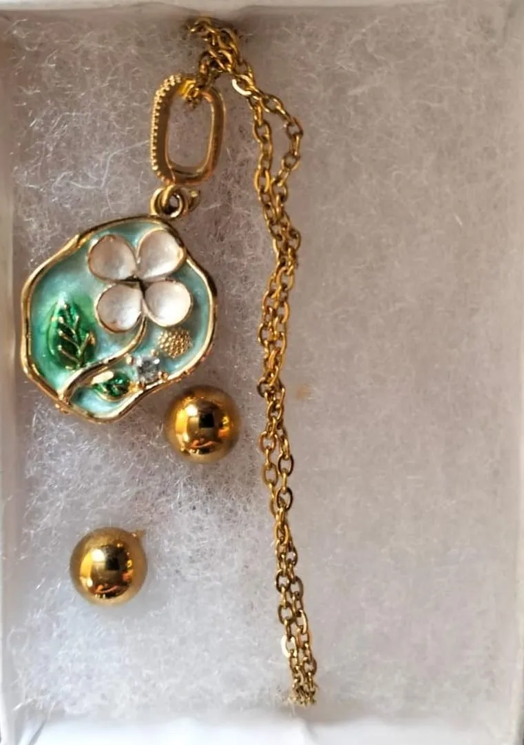 Imagen de Tulipán Blanco Collar Original | Accesorio Elegante